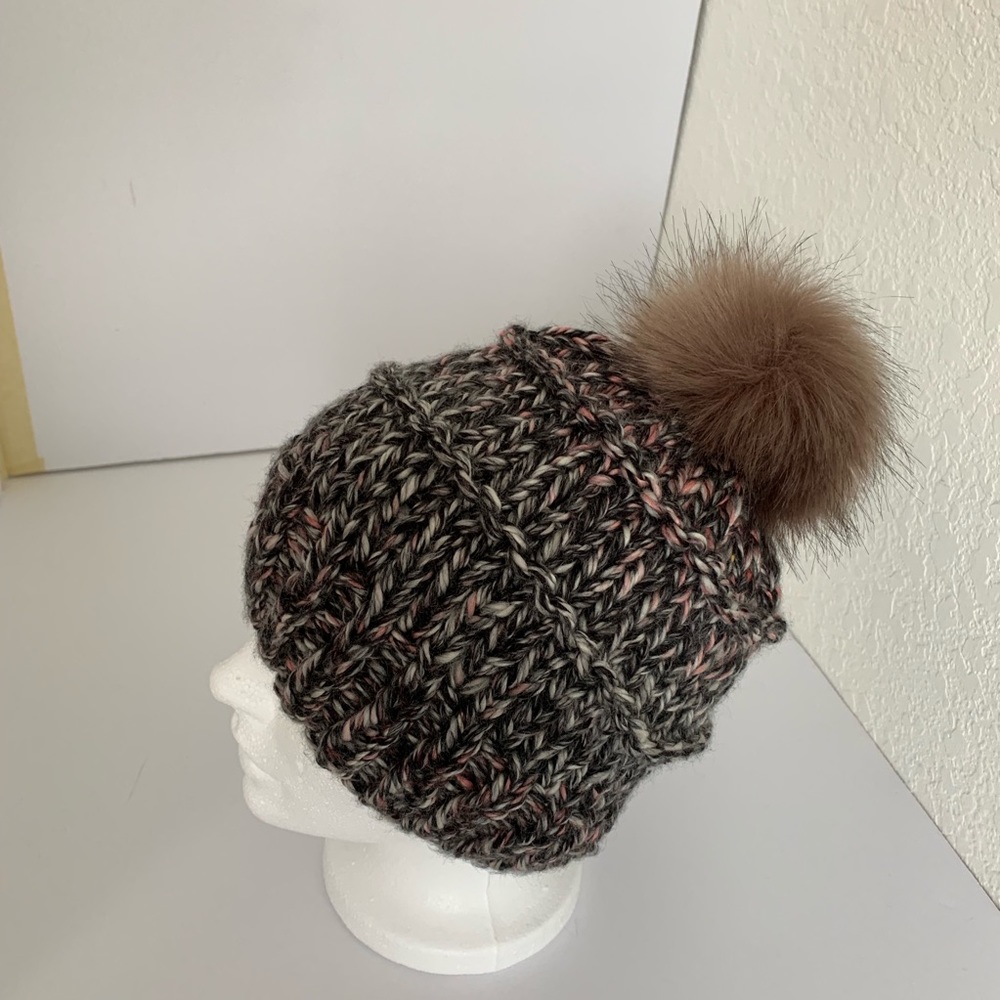 Knitted hat - Picture 2 of 3